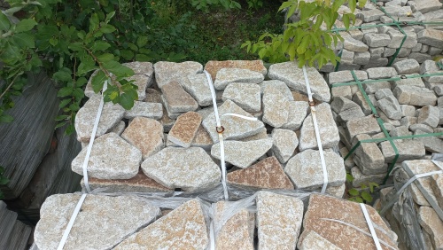 Гранитный плитняк галтованный для парковки купить в Нижнекамске