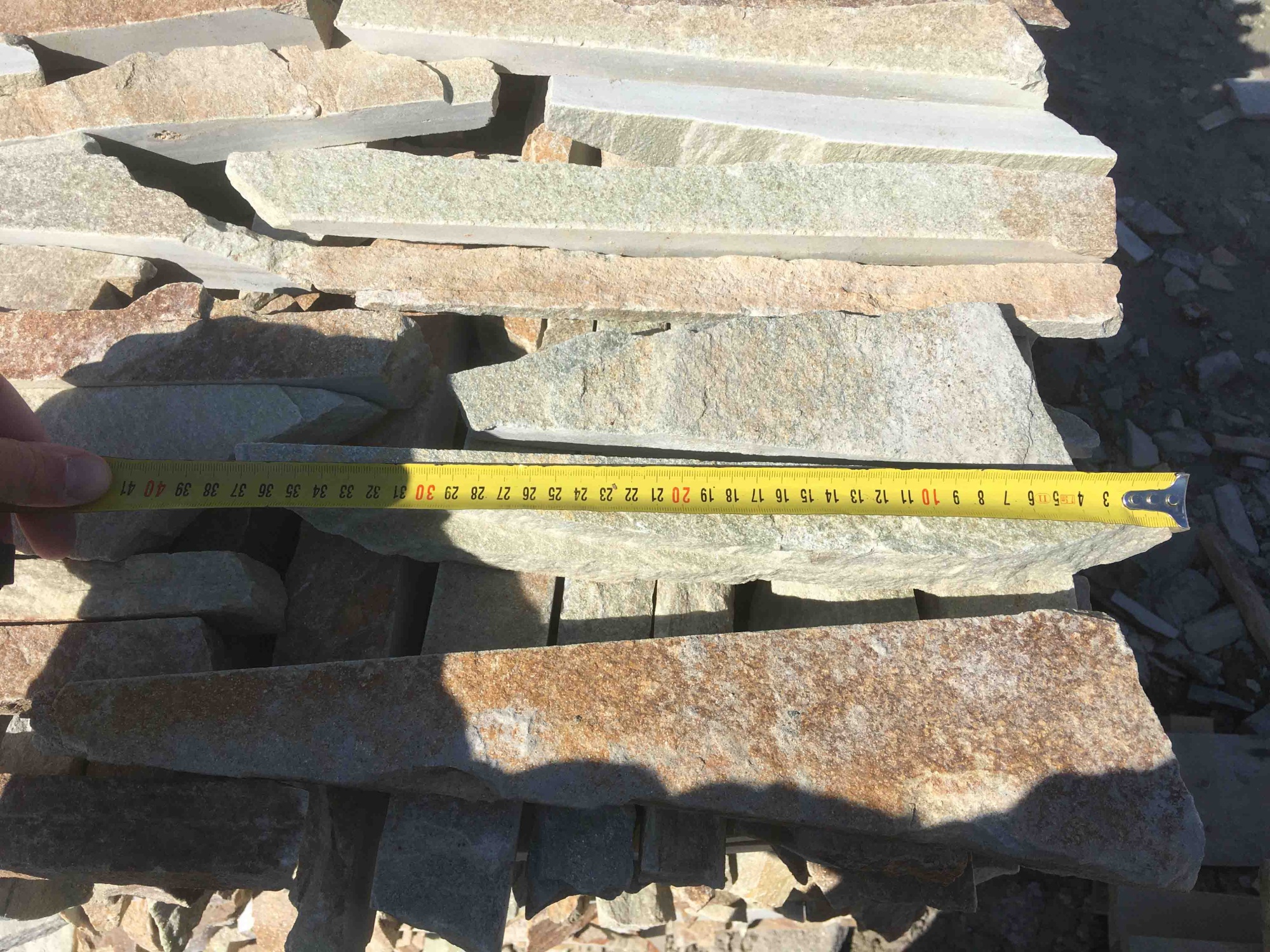 Горбушка златолит золотистый для облицовки купить в Нижнекамске