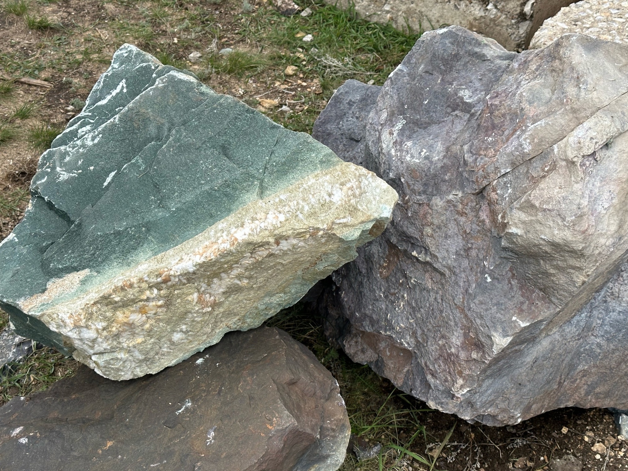 Камни для ландшафтного дизайна зелёные 10-60 килограмм купить в Нижнекамске