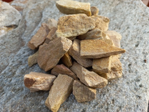 Златолит жёлтый декоративная каменная крошка купить в Нижнекамске