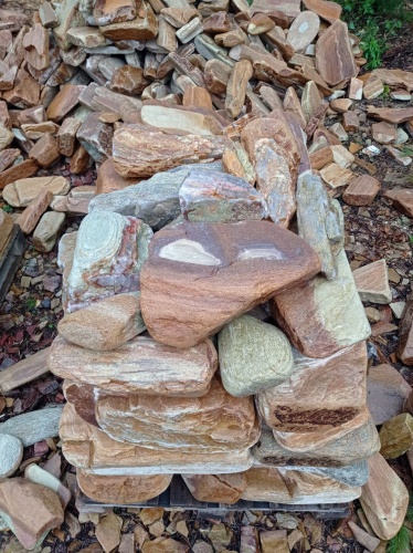 Златолит жёлтый, жёлто-зелёный глыбки и валуны для ланшафтного дизайна купить в Нижнекамске