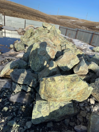 Камни для ландшафтного дизайна зелёные 10-60 килограмм купить в Нижнекамске