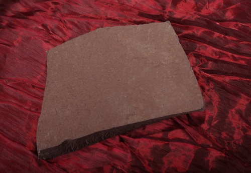 Плитняк лемезит бордовый для цоколя 1,5-2 см купить в Нижнекамске