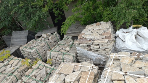 Гранитный плитняк галтованный для парковки купить в Нижнекамске