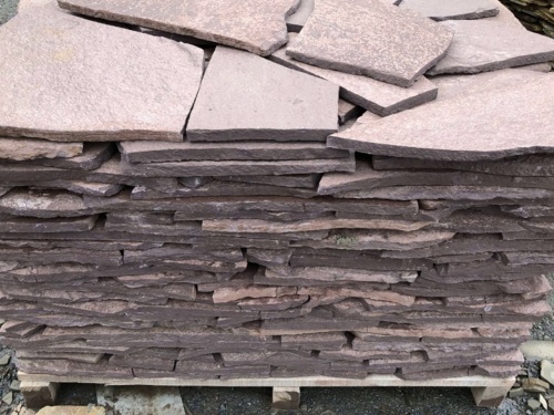 Плитняк лемезит бордовый для облицовки цоколя 20-25 мм  купить в Нижнекамске