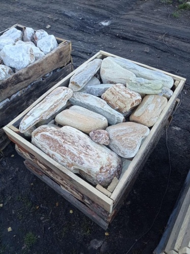 Златолит жёлтый, жёлто-зелёный глыбки и валуны для ланшафтного дизайна купить в Нижнекамске