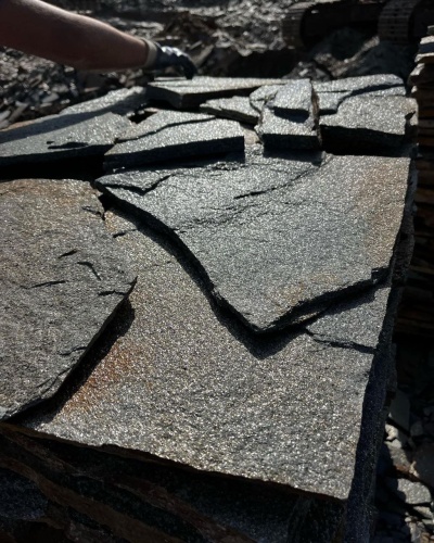 Плитняк златолит серебристый для фасада купить в Нижнекамске