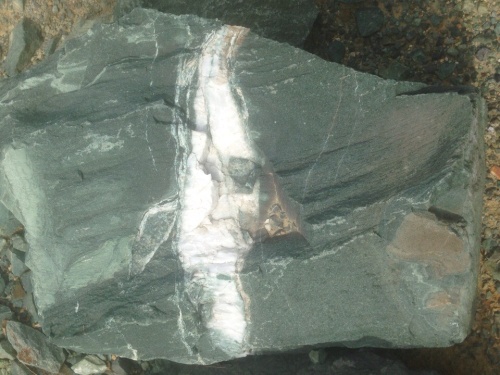 Гигантские зелёные валуны для ландшафтного дизайна весом более 5 тонн купить в Нижнекамске